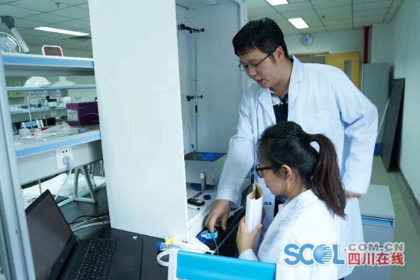 011848526546.jpg 011848526546.jpg